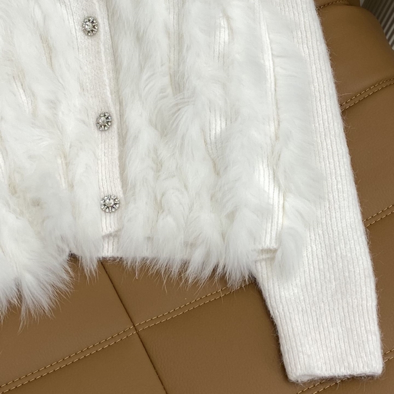 chr1st1an D10r outwear